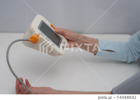 血圧測定 54088692