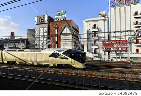 日本の東京都市景観　鶯谷のホテル街を望む　 54092478
