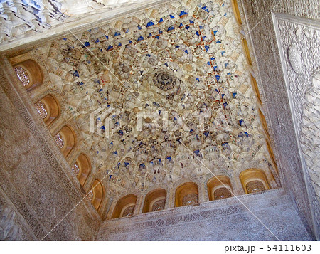 アルハンブラ宮殿 54111603