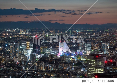 東京都 新宿から望む中野方面の夜景の写真素材