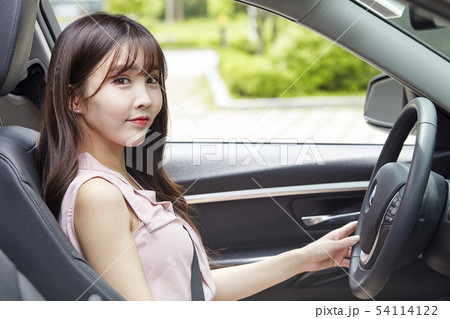 自動車 ビジネスウーマン ビジネス 54114122