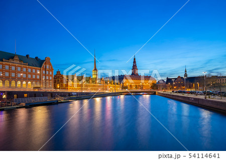 Night view on Christiansborg Palace in Copenhagen 54114641