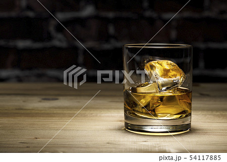 ウイスキー 54117885
