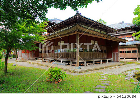 東桂苑 関川村指定文化財 日本瓦葺寄棟造り 木造二階建て 東桂苑 関川村指定文化財 日本瓦葺寄棟造り 木造二階建て 54120684
