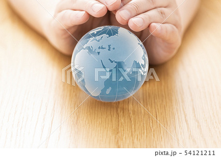 地球儀を持つ手 地球儀を持つ手 54121211