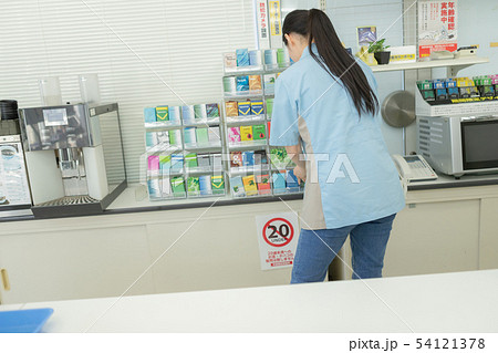 Convenience store 54121378
