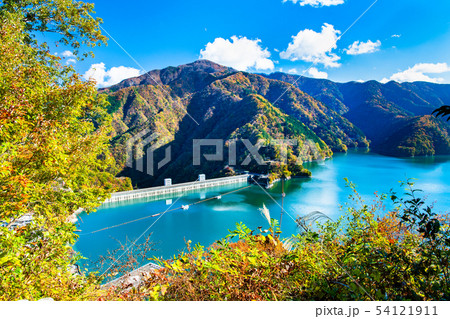 東京 奥多摩 紅葉の小河内ダム 八方岩展望台からの眺望 東京 奥多摩 紅葉の小河内ダム 八方岩展望台からの眺望 54121911