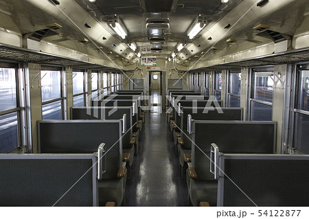 男鹿線キハ40列（車内・クロスシート） 54122877