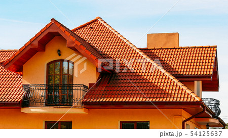 Modern multilevel rooftop 54125637