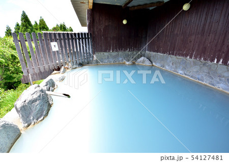 わいた温泉郷　はげの湯温泉　青白色の湯　ホワイトブルーの湯　九州の温泉　温泉イメージ 54127481