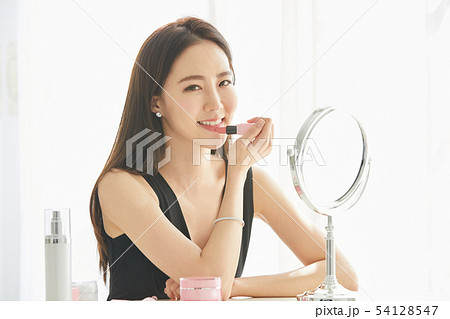 女性　ビューティー 54128547