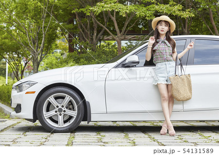 自動車 女性 女 54131589