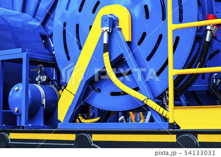 coiled tubing machine to work in the oil fields coiled tubing machine to work in the oil fields 54133031