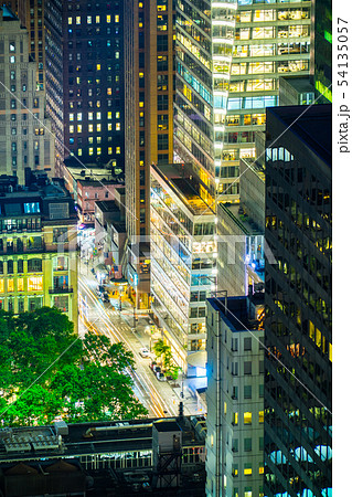 ニューヨーク・マンハッタンの夜景 54135057