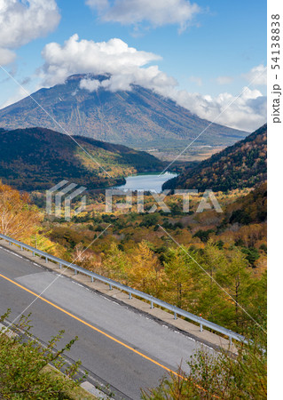 栃木県日光市 奥日光 湯ノ湖 男体山 (10月) 栃木県日光市 奥日光 湯ノ湖 男体山 (10月) 54138838