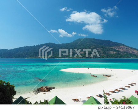 タイ・リペ島サンセットビーチ / Sunset Beach, Koh Lipe, Thailand タイ・リペ島サンセットビーチ / Sunset Beach, Koh Lipe, Thailand 54139067