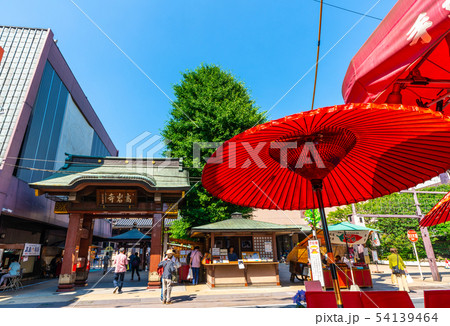 日本の東京都市景観　巣鴨地蔵通商店街にある高岩寺（とげぬき地蔵尊） 54139464