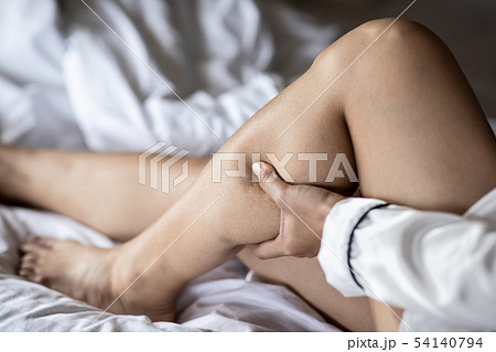 woman have a Calf leg pain 54140794