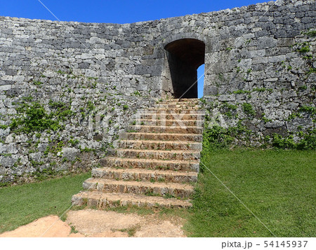 座喜味城の階段 54145937