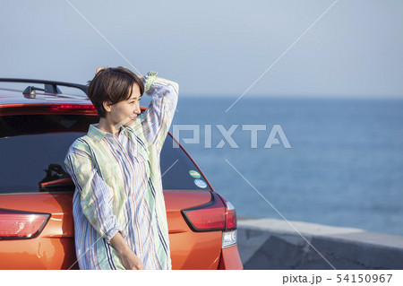 女性 海 車 リラックス 女性 海 車 リラックス 54150967