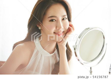 女性　ビューティー 54156787
