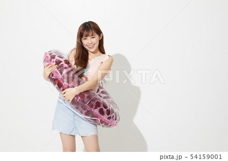 夏　サマー　日差し　モデル 54159001