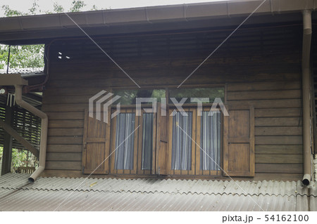 Beautiful Thai vintage style house and tropical Beautiful Thai vintage style house and tropical 54162100