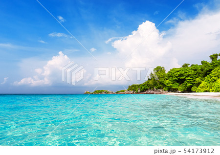 Travel summer holiday background concept. 54173912