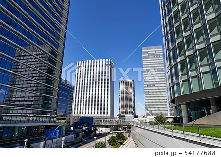 都市風景 横浜駅周辺 みなとみらい地区のオフィスビル 都市風景 横浜駅周辺 みなとみらい地区のオフィスビル 54177688