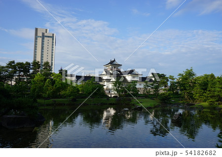 富山城址公園の朝 54182682