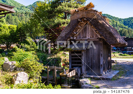 (岐阜県)初夏の白川郷 ししおどし (岐阜県)初夏の白川郷 ししおどし 54187476