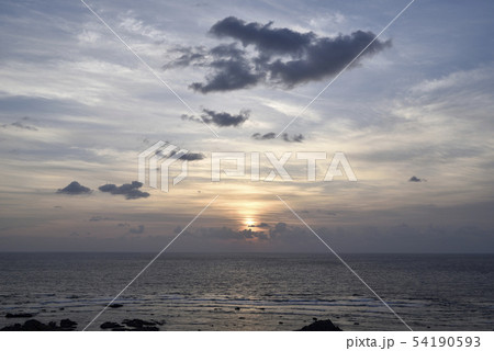 あやまる岬から昇る朝日 あやまる岬から昇る朝日 54190593