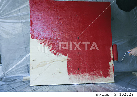 赤い ペンキ DIY 54192928
