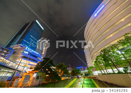 日本の横浜都市景観 横浜ベイクォーターなどを望む 日本の横浜都市景観 横浜ベイクォーターなどを望む 54193293