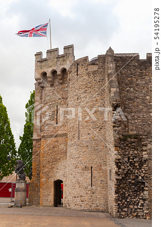 The Bargate with British flag, Southampton 54195278