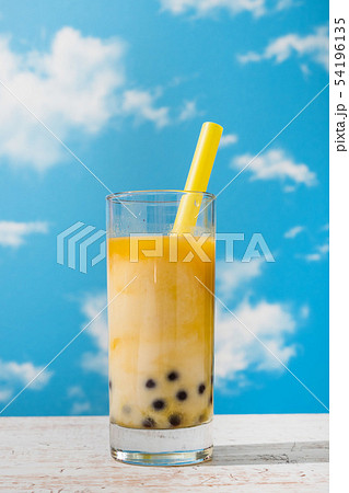 タピオカアイスティー　タピオカドリンク　Asian style Tapioca bubble tea 54196135