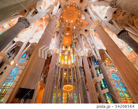 スペイン バルセロナ サグラダファミリア 内部 inside of Sagrada Família 54206564