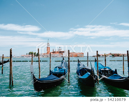 サン・ジョルジョ・マッジョーレ聖堂とゴンドラ 54210079
