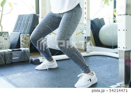 パーソナルトレーニング 54214471