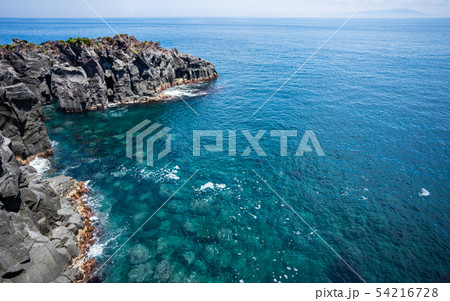 伊東・城ヶ崎海岸から相模湾を望む 54216728