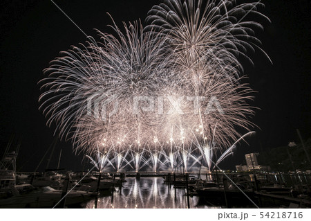 熱海海上花火大会 静岡県熱海市 熱海海上花火大会 静岡県熱海市 54218716
