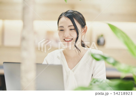 ビジネス フリースペース 女性 ビジネス フリースペース 女性 54218923
