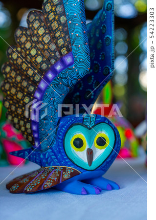 メキシコの伝統工芸品”アレブリヘ” 54223303