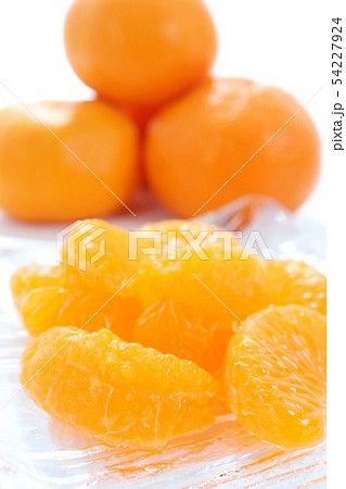 みかん　剥き　白背景 54227924