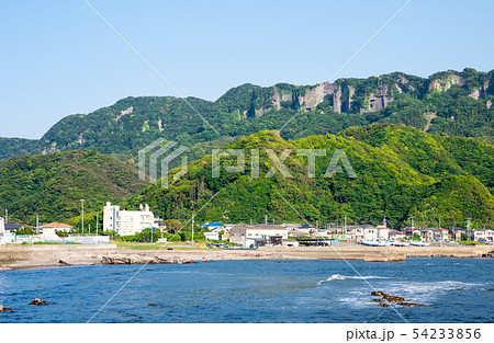 鋸山の遠景 （千葉県安房郡鋸南町） 2019年5月撮影 54233856
