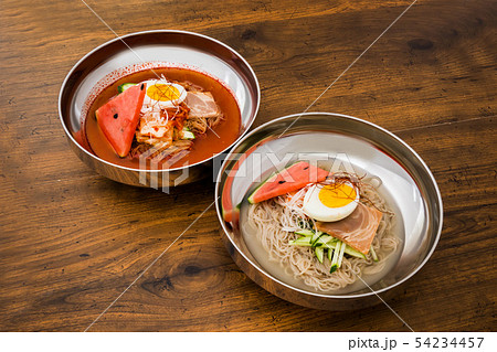 冷麺　Seoul and Pyongyang cold noodles 54234457