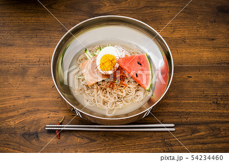 冷麺 Seoul and Pyongyang cold noodles 冷麺 Seoul and Pyongyang cold noodles 54234460