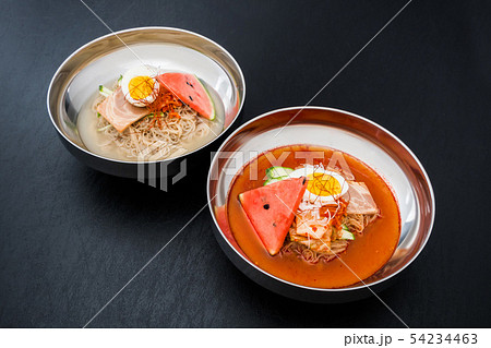 冷麺　Seoul and Pyongyang cold noodles 54234463