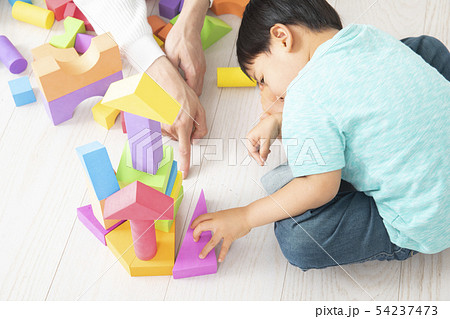 幼稚園 保育園 保育士 園児 幼稚園 保育園 保育士 園児 54237473