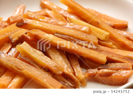 芋けんぴ。高知県の名物として知られるお菓子。 54243752